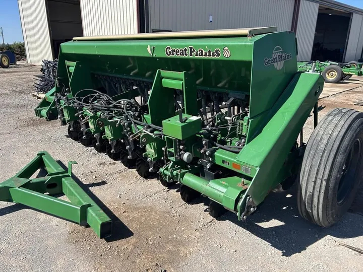 Used 2000 Great Plains 1205NT, photo 1 of 5