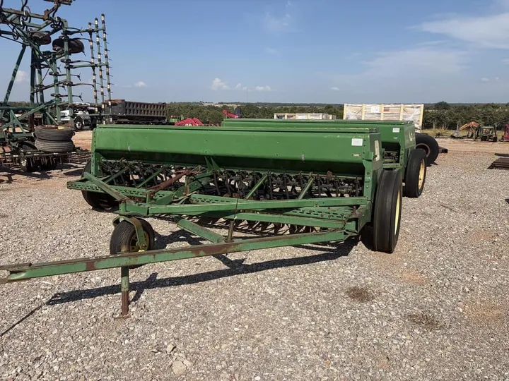 Used John Deere 8300, photo 1 of 4