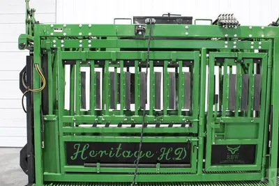 New Synergy Ag Heritage HD Hydraulic Chute (HHHD), photo 1 of 6