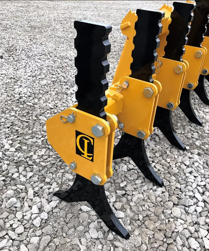Close-up of XL Ripper shanks and yellow frame