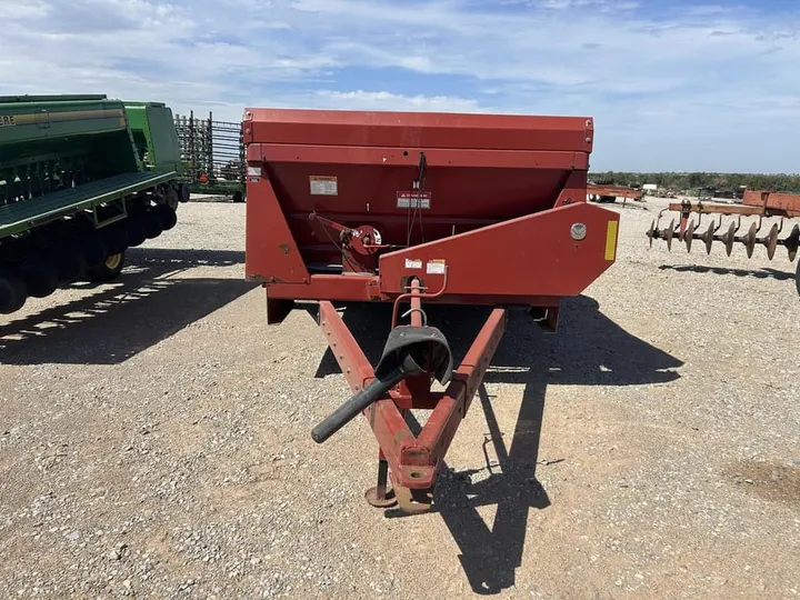 Used 2010 New Holland 195, photo 2 of 6