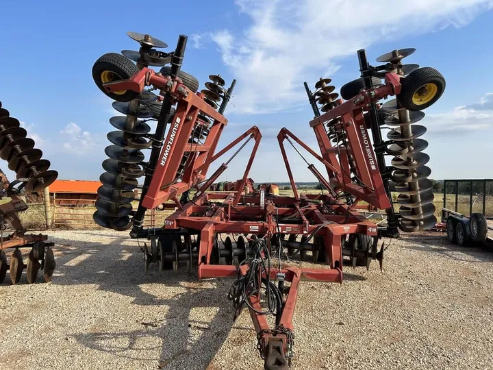 Used 2006 Sunflower 1434-33, photo 2 of 5