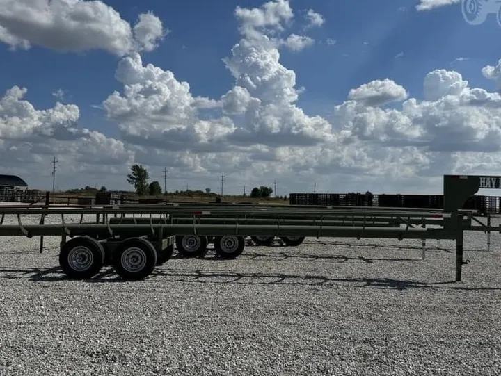 New Synergy Ag Hay Baron 32' Gooseneck Inline Bale Trailer, photo 2 of 6