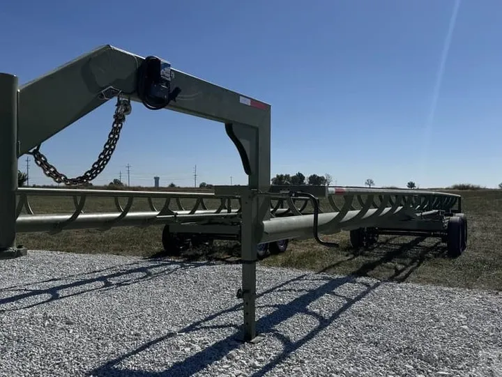 New Synergy Ag Hay Baron 36' Gooseneck Inline Bale Trailer, photo 2 of 6