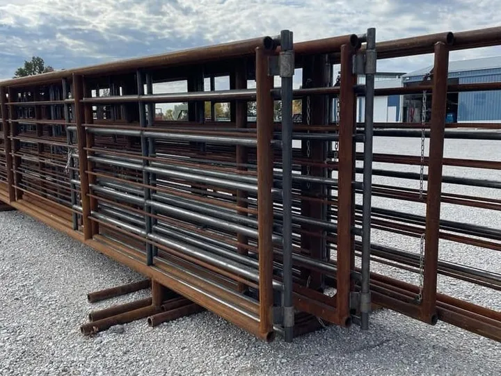 New 24' Free Standing Panels with 10' Gate, photo 2 of 6