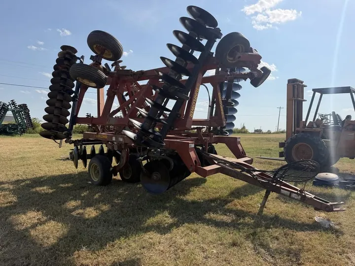 Used 1999 Sunflower 1433-25, photo 3 of 6