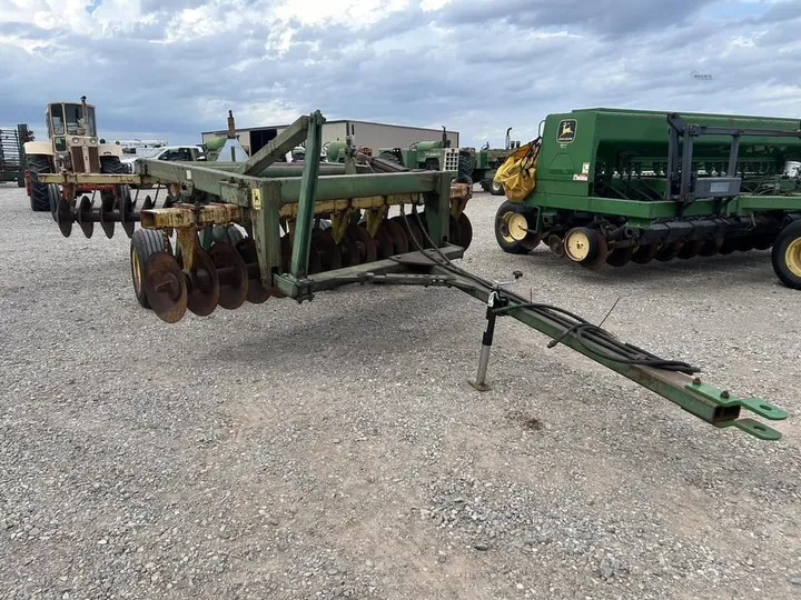 Used 1979 John Deere 340, photo 3 of 6