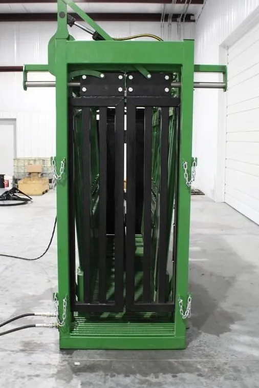 New Synergy Ag Heritage HD Hydraulic Chute (HHHD), photo 3 of 6
