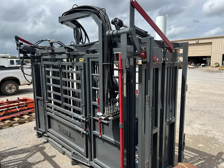 New 2026 R&R Livestock Equipment BULL XL, photo 4 of 6