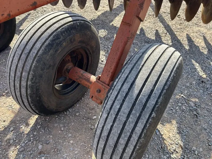 Used 1980 Miller 1600-210, photo 4 of 6