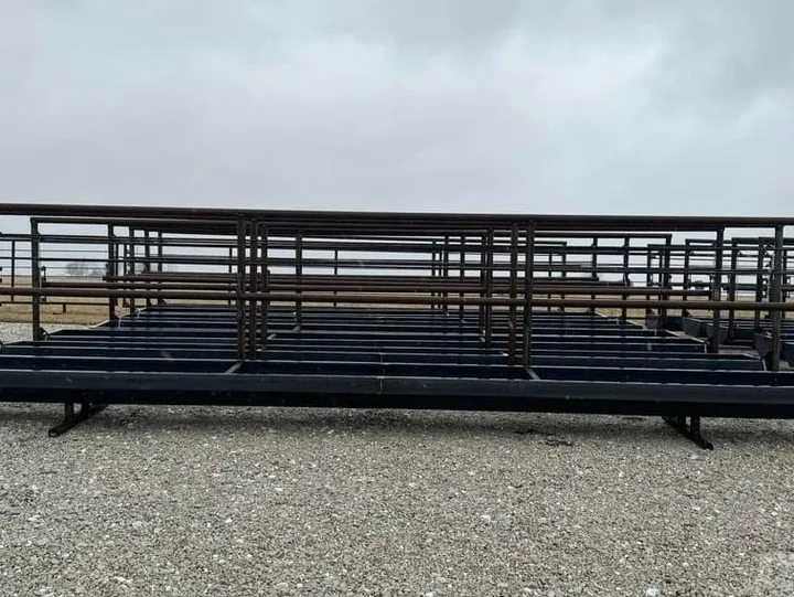 New 24' Free Standing Bunk Panels, photo 5 of 5
