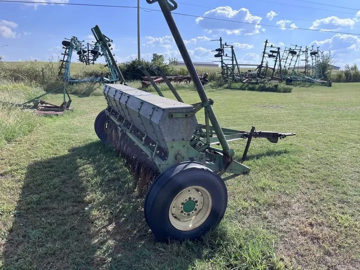 Used 1977 John Deere FB168B, photo 6 of 6