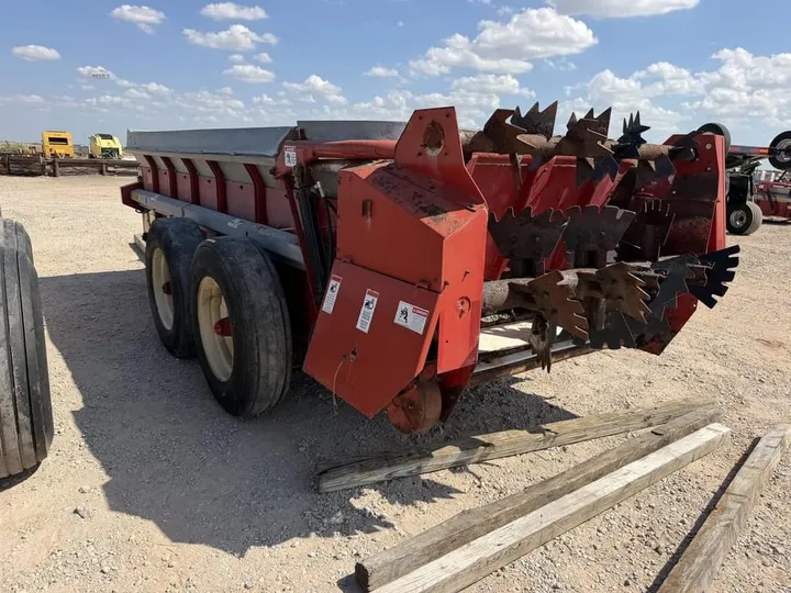 Used 2015 H & S 430, photo 6 of 6