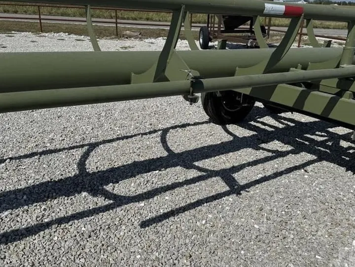 New Synergy Ag Hay Baron 32' Gooseneck Inline Bale Trailer, photo 6 of 6